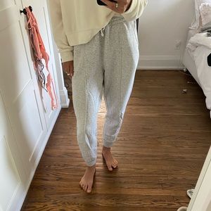 Aritzia grey sweatpants